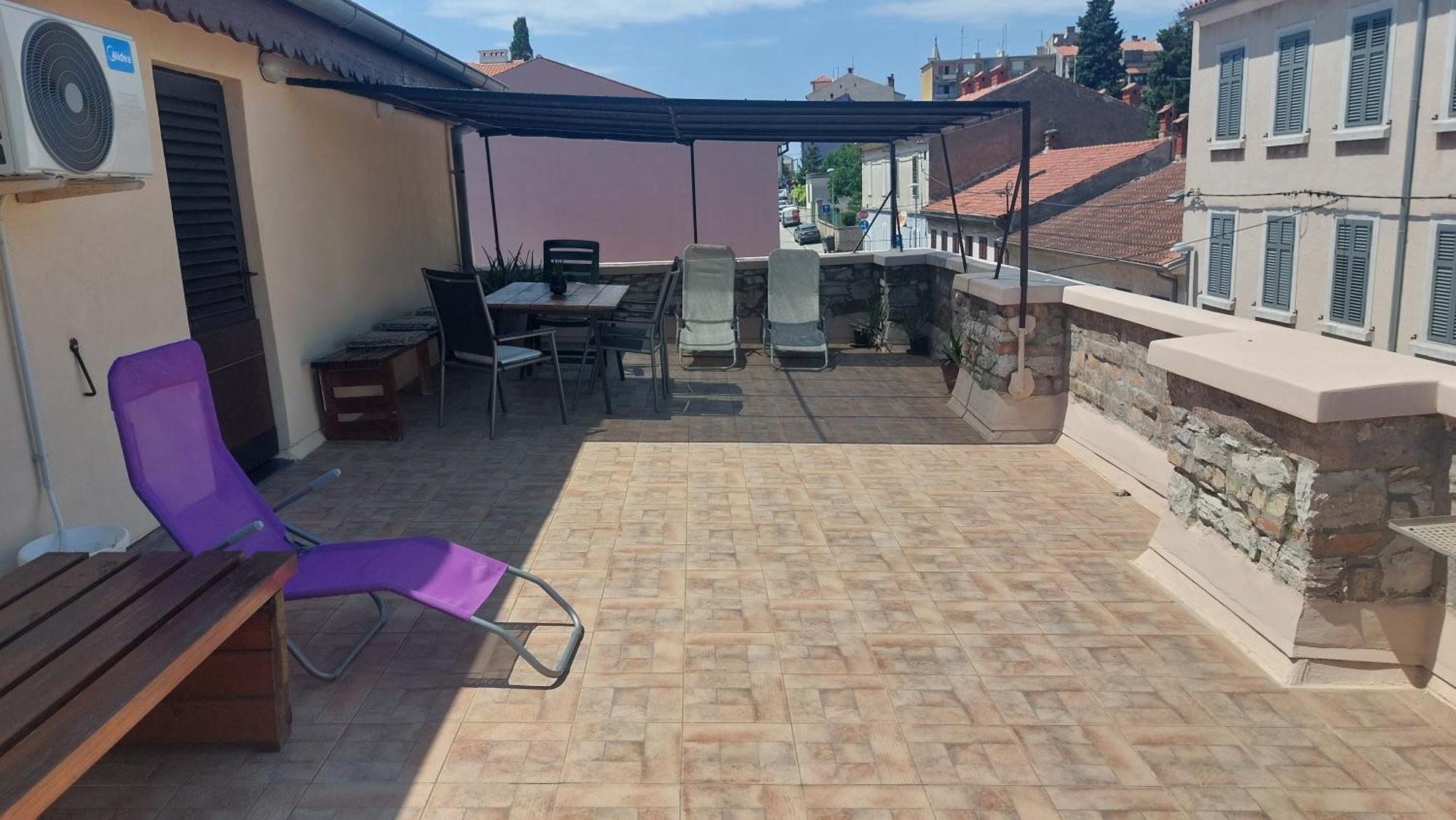 Apartment In Centre With Huge Terace Pula Exteriér fotografie